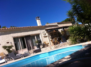 La petite maison dans les pins